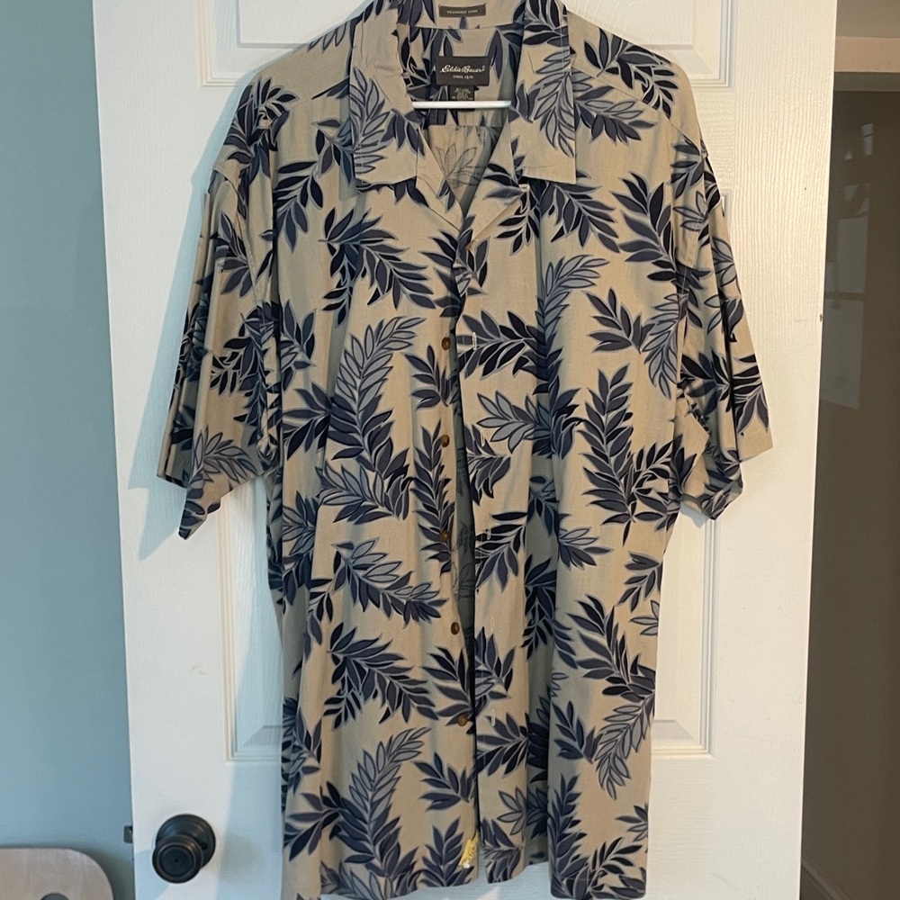 Eddie Bauer Tropical Leaf Button-Up Shirt in Beige and Navy